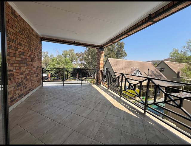 145M² OFFICE TO LET IN RANDPARK RIDGE